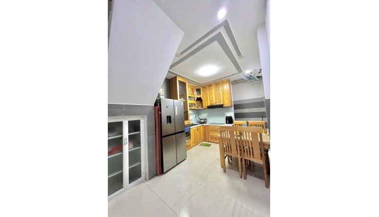 Bán Nhà 3 Tầng Hẻm Xe Tải 45m2 3PN Chỉ 5.2 tỷ Gần ĐH Luật QL 13 Hiệp Bình Chánh Thủ Đức